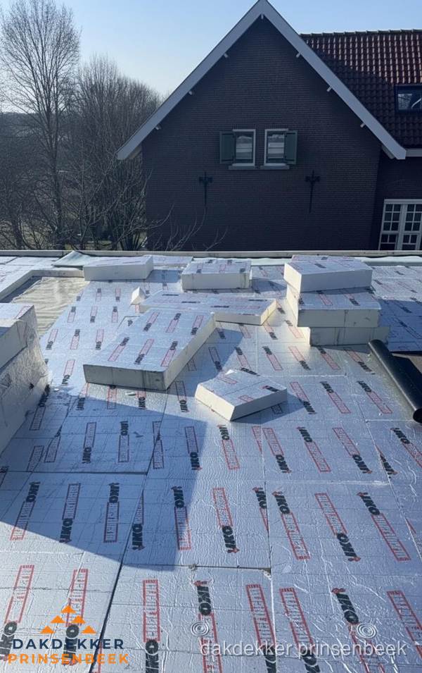 IKO PIR isolatieplaten op plat dak in Prinsenbeek