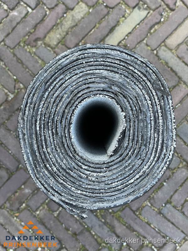 Rol EPDM dakbedekking materiaal voor plat dak in Prinsenbeek