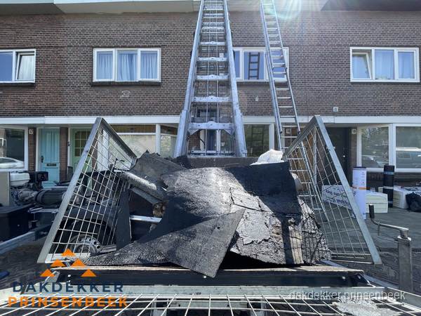 Kosten dakreparatie: dakschade aan flatgebouw in Prinsenbeek Kosten dakreparatie: dakschade aan flatgebouw in Prinsenbeek
